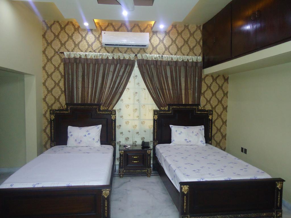 Patel Residency Guest House Karacsi Kültér fotó