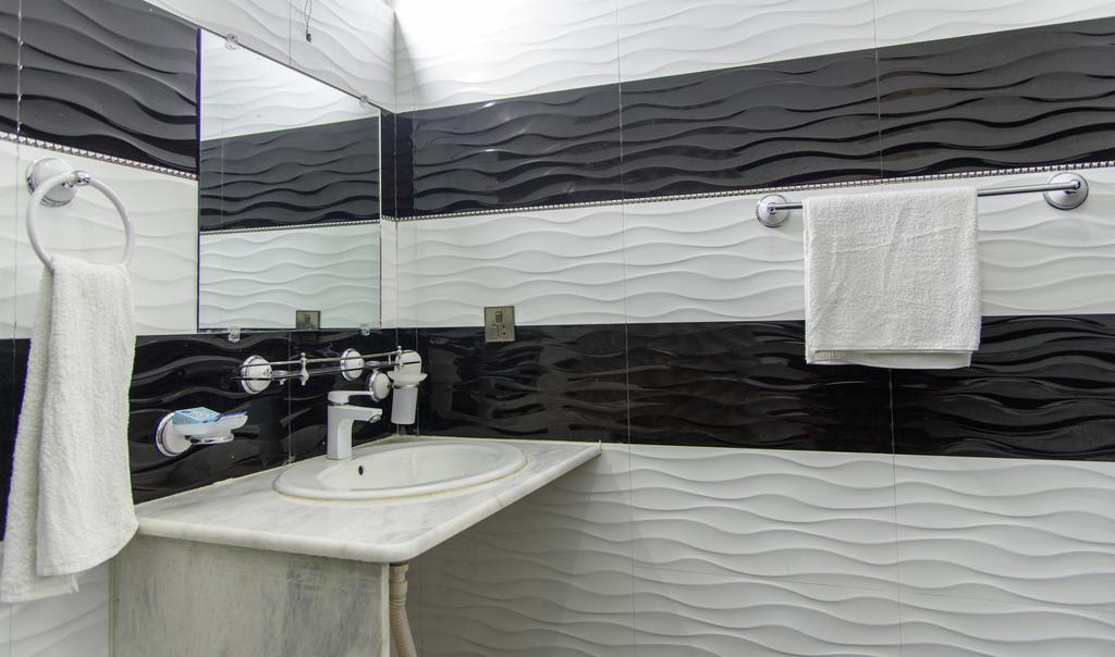 Patel Residency Guest House Karacsi Kültér fotó