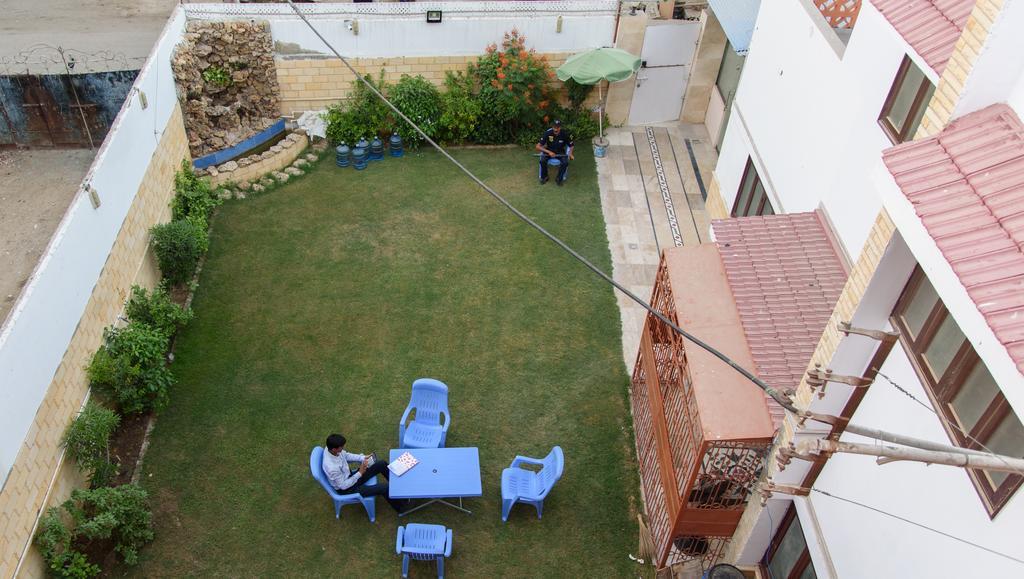 Patel Residency Guest House Karacsi Kültér fotó